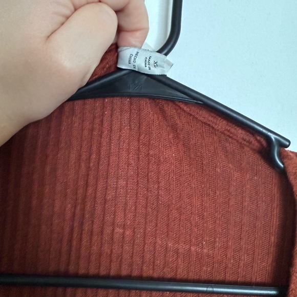 H&M Terracotta Ribbed Top - Picture 2 of 2